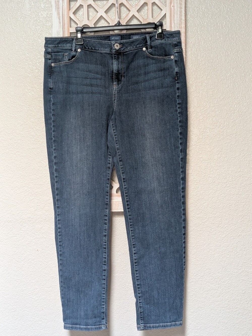 J. Jill Weekender Jeans Size 14 Blue Denim Med Wash Stretch Straight Leg Classic
